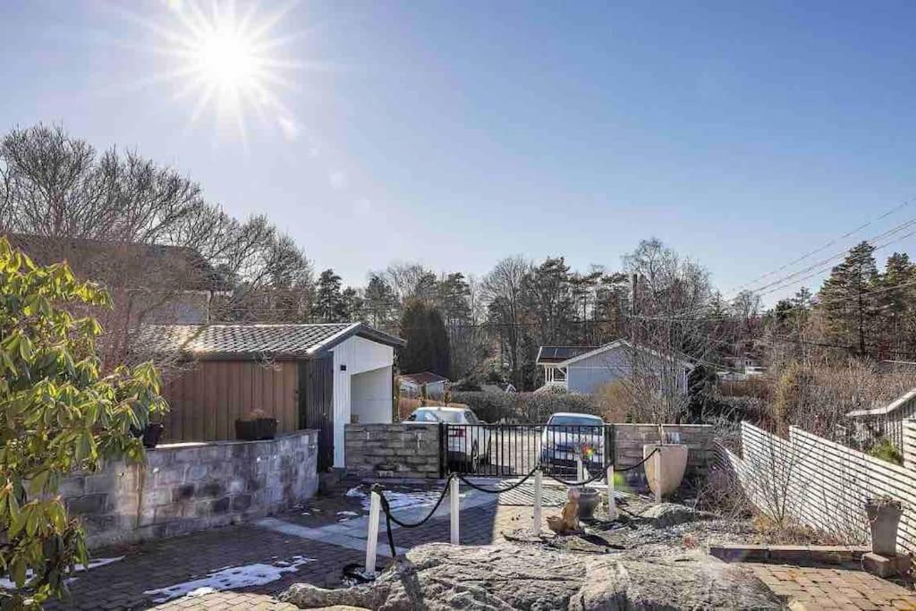 Mysigt Hus Med Natur & Jacuzzi I Olofstorp Gothenburg Exterior photo